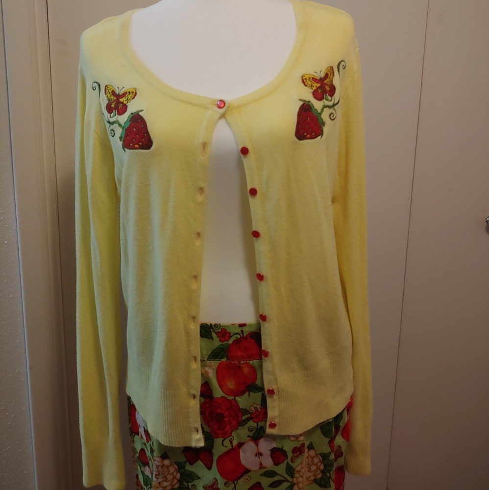 Voodoo Vixen strawberry and butterfly cardigan xl